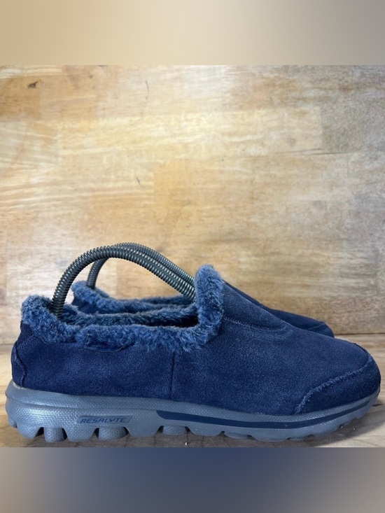 Skechers Shoes - Skechers Go Walk Womens Size 8 Extra Wide Slip On Faux Fur Lined Shoes Blue